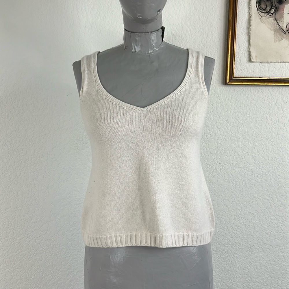 Leset V Neck Sleeveless Cashmere Blend Sweater